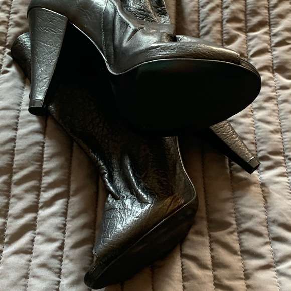 Zara Open Toe Buckled Heeled Leather Short Boot - Picture 3 of 4